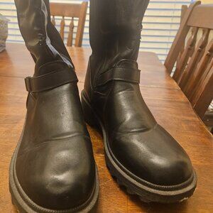 Quill Whimsigoth black boots great condition lug soles zip 11